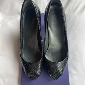 Stuart Weitzman Blue Reptile-print Patent Leather Peep-toe Heel Pumps